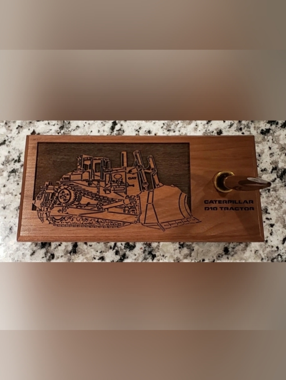 LASERCRAFT WALNUT ENGRAVED D10 CATTERPILLAR TRACTOR DESK SET WITH PEN